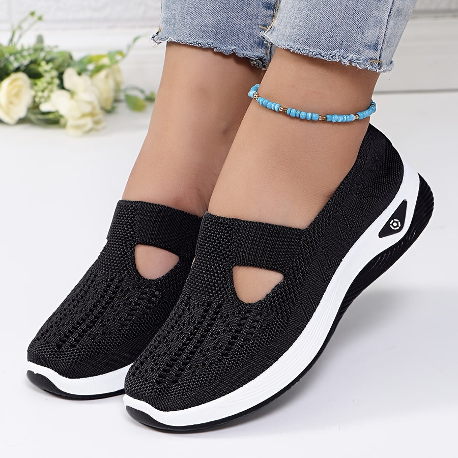 Easy slip-on trainers with stable comfort