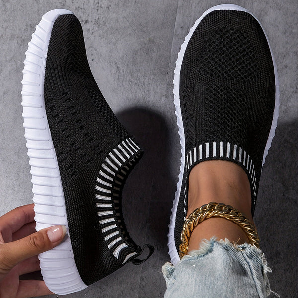 Ultra-lightweight non-slip trainers