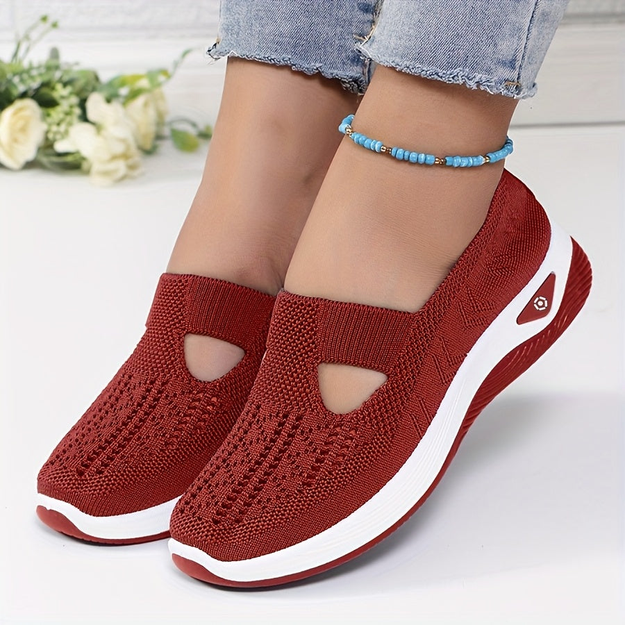 Easy slip-on trainers with stable comfort