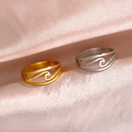 Ocean Wave Ring in Gold