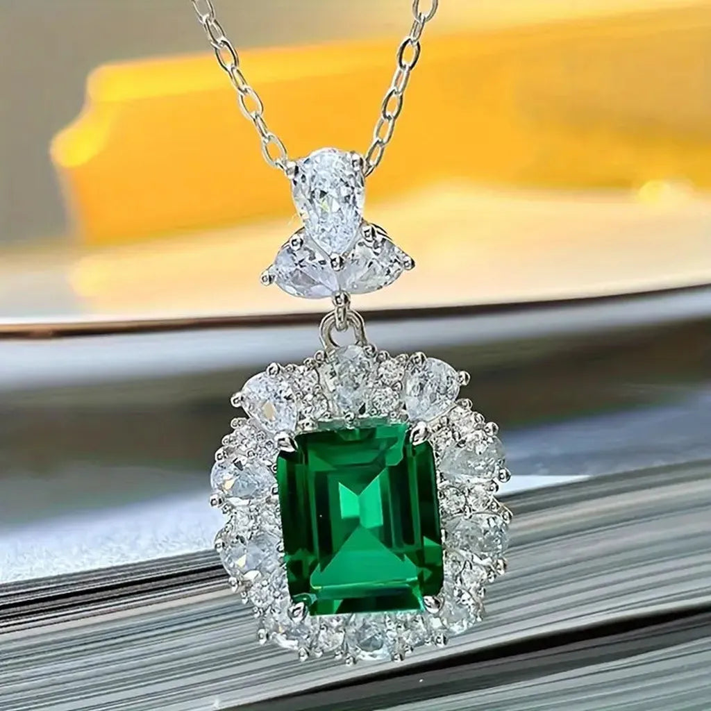 Gizela Green Stone Necklace