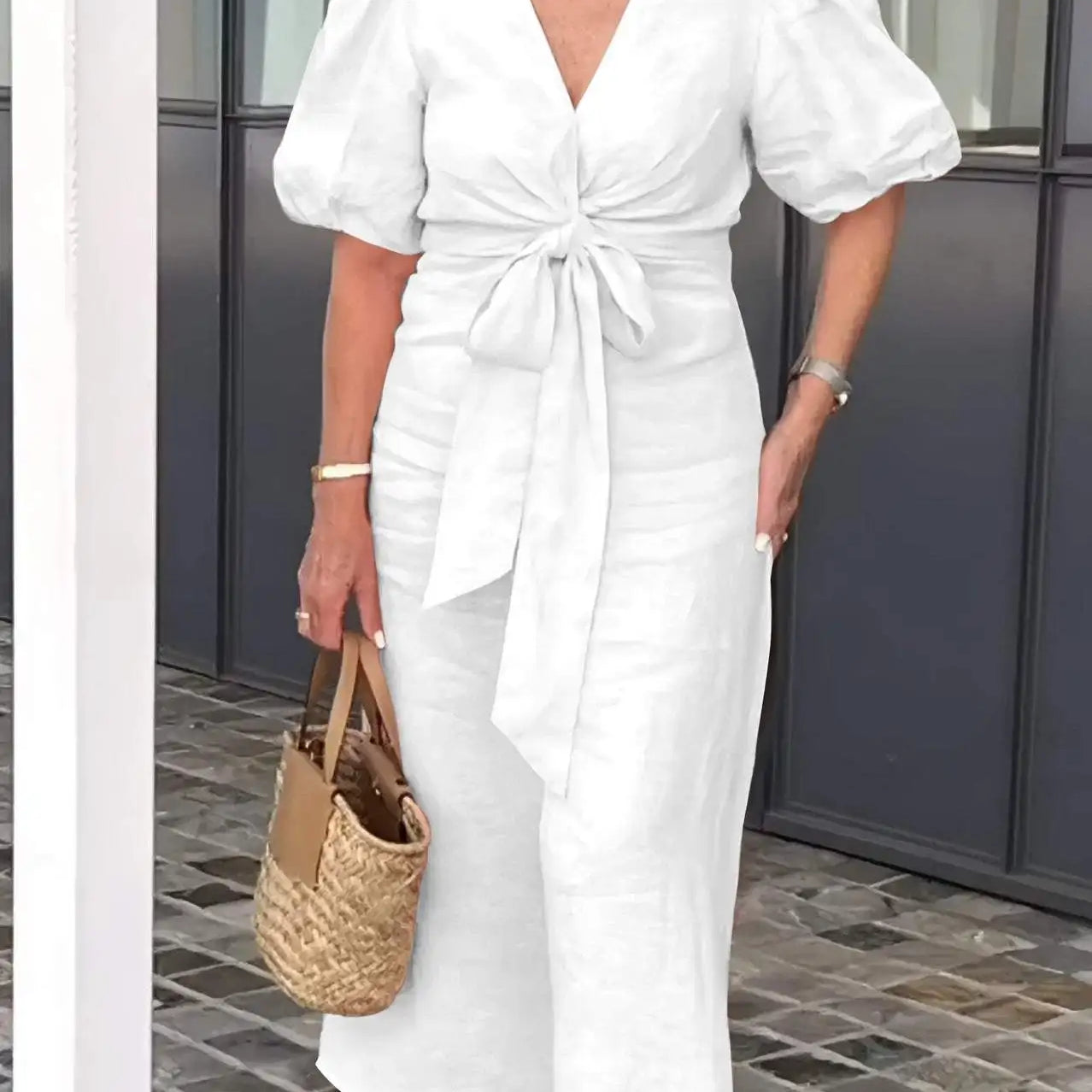 LYNORA | ELEGANT MIDI DRESS WITH V-NECK