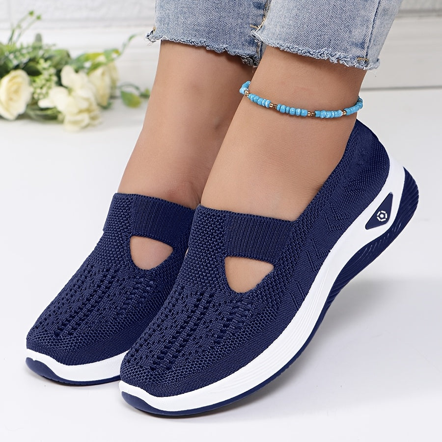 Easy slip-on trainers with stable comfort