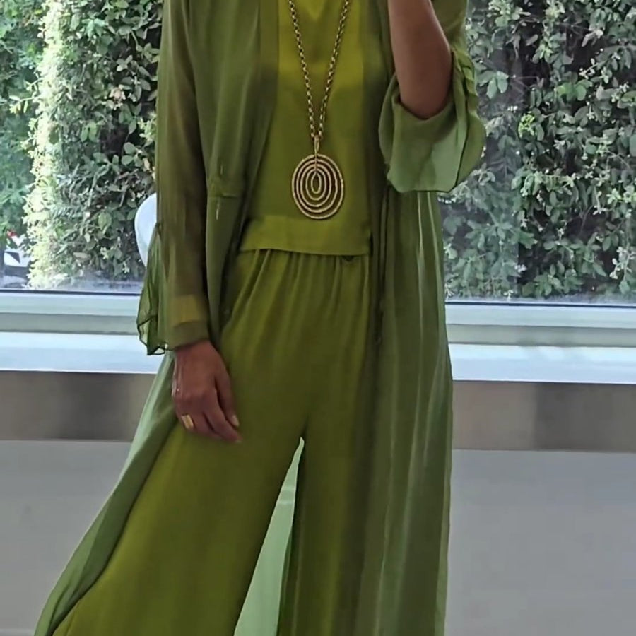 Lindsy - Elegant and Comfortable Set