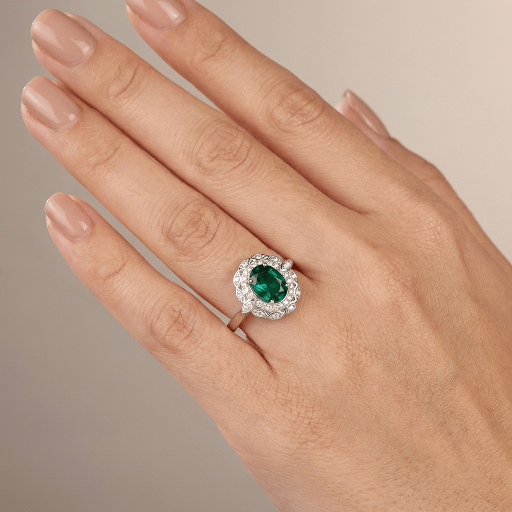 Vintage Emerald Silver Floral Ring — (Adjustable)